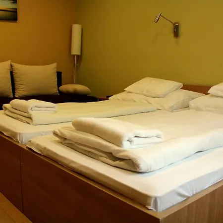 מלון Bf Balatonföldvár