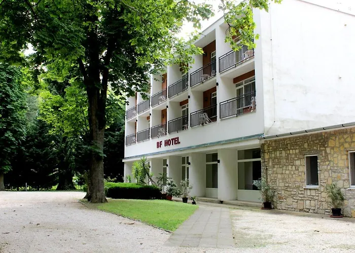 Bf מלון 2*